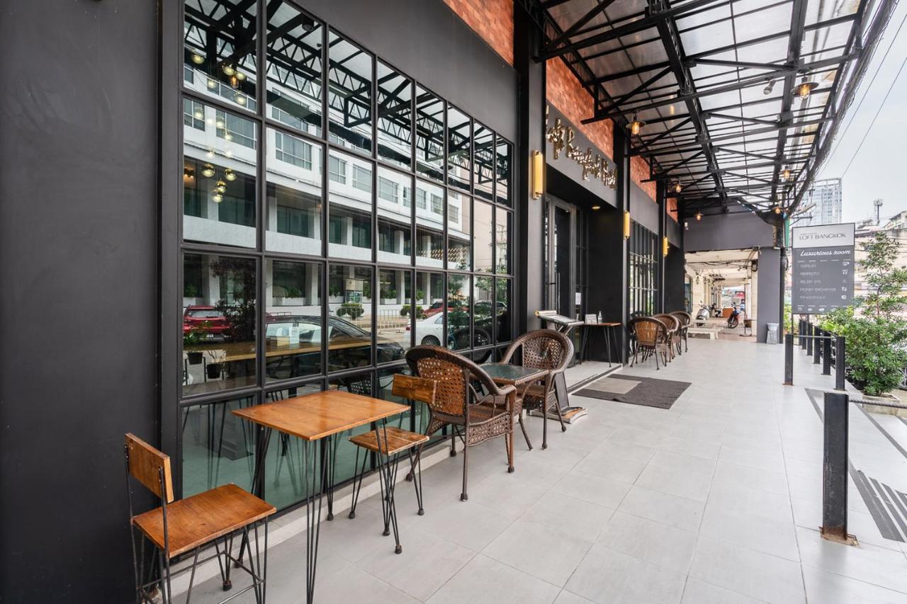 Loft Bangkok Hotel Exteriör bild