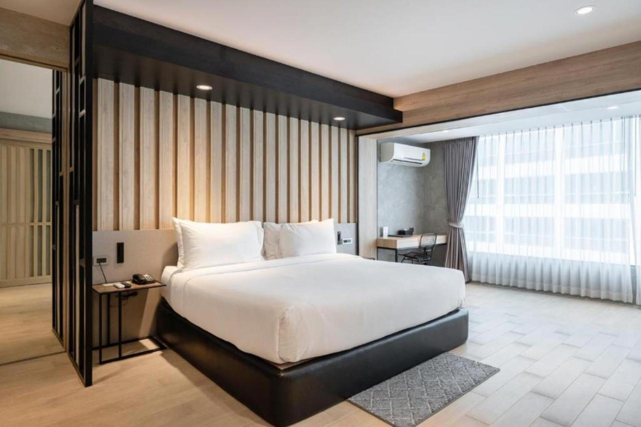 Loft Bangkok Hotel Exteriör bild